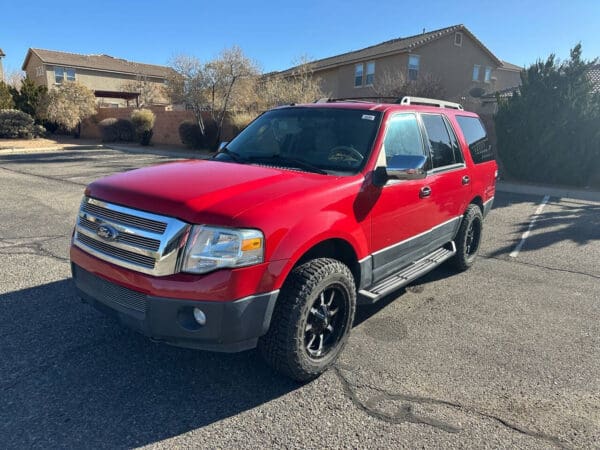 2011 Ford Expedition - Image 2