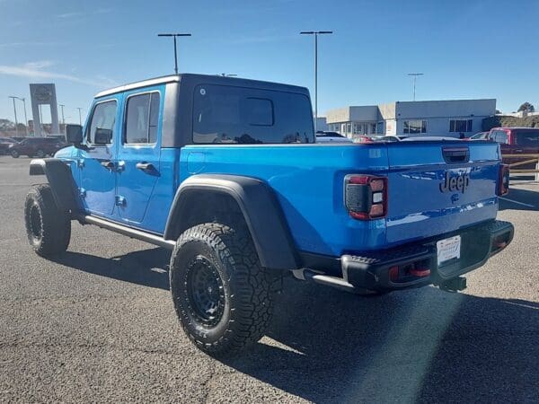 2021 Jeep Gladiator - Image 3