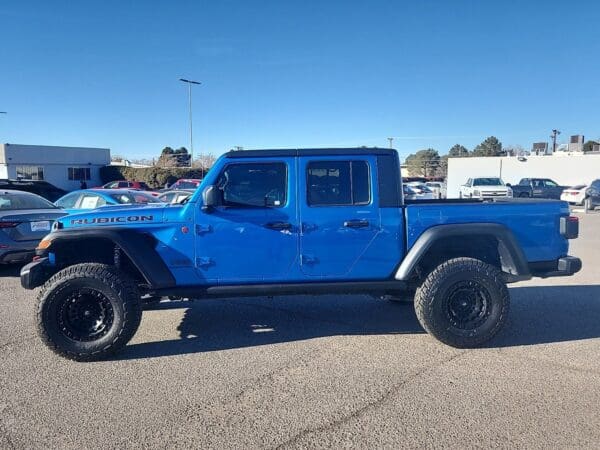 2021 Jeep Gladiator - Image 2