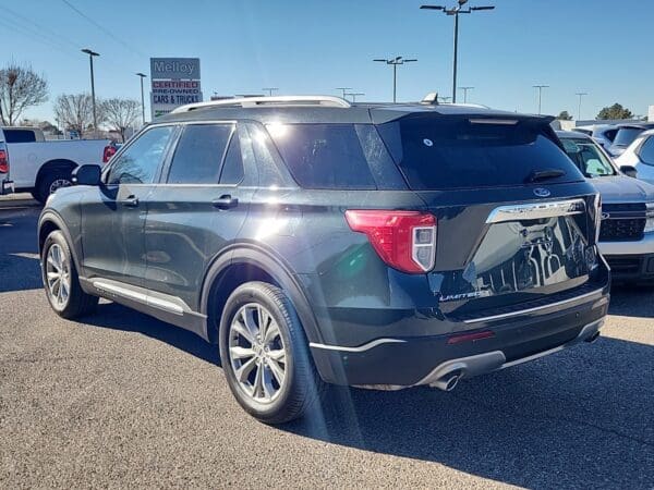 2023 Ford Explorer - Image 3