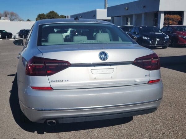 2017 Volkswagen Passat - Image 19