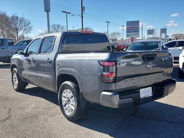 2022 Nissan Frontier - Image 3