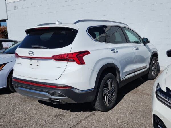 2023 Hyundai Santa Fe - Image 3