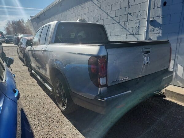 2020 Honda Ridgeline - Image 3