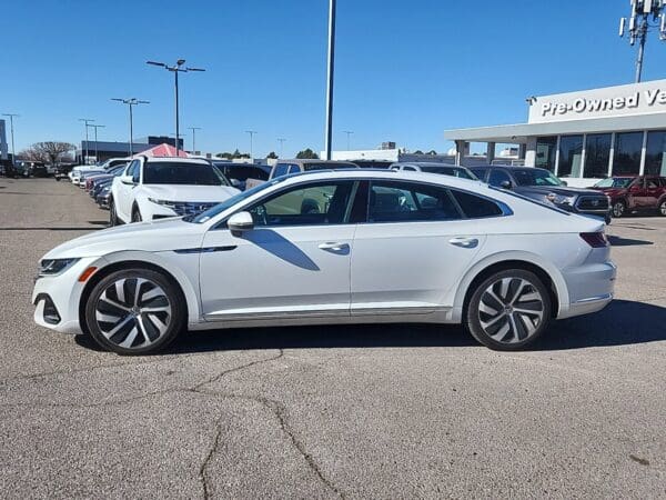 2022 Volkswagen Arteon - Image 2