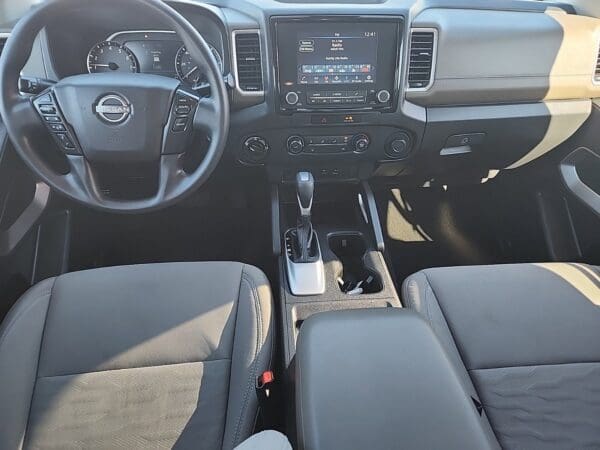 2022 Nissan Frontier - Image 17