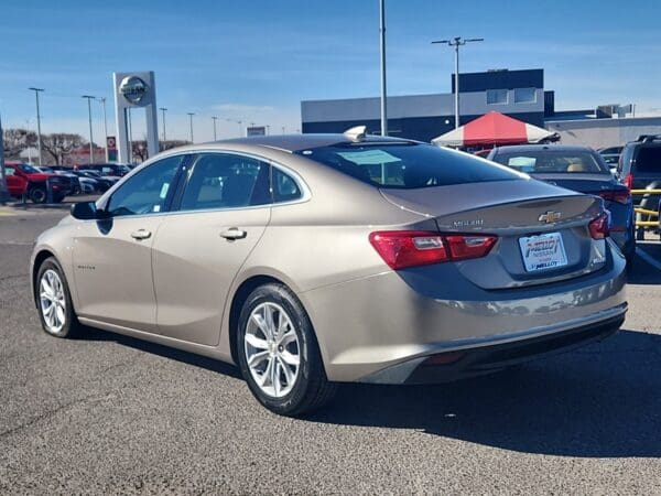 2023 Chevrolet Malibu - Image 3