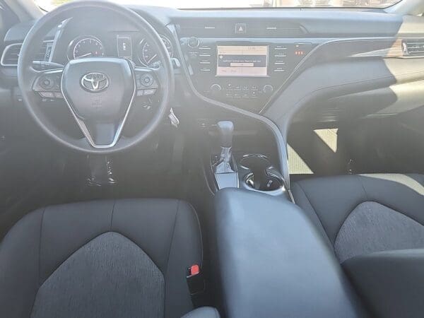 2019 Toyota Camry - Image 17