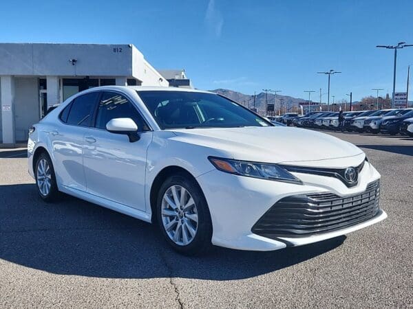 2019 Toyota Camry - Image 4