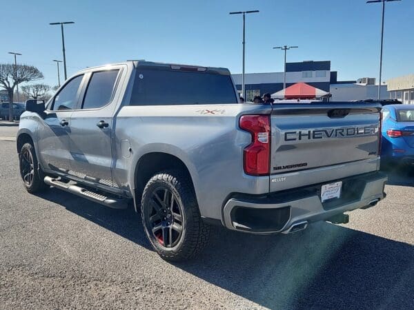 2023 Chevrolet Silverado 1500 - Image 3