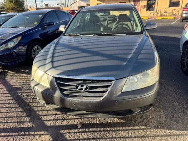 2009 Hyundai Sonata - Image 2