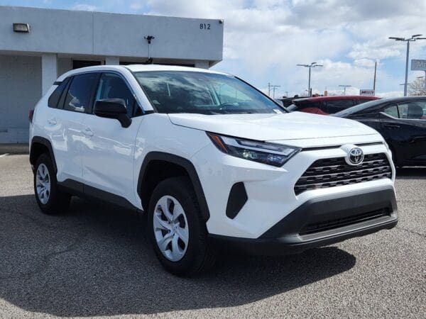 2024 Toyota RAV4 - Image 4