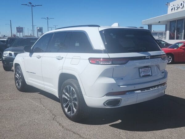 2022 Jeep Grand Cherokee 4xe - Image 3