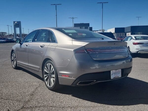 2020 Lincoln MKZ - Image 4