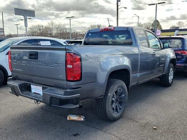 2022 Chevrolet Colorado - Image 3