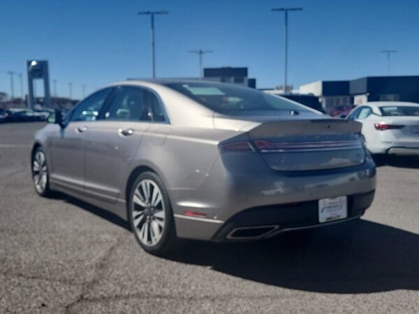 2020 Lincoln MKZ - Image 3