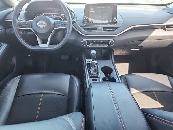 2022 Nissan Altima - Image 17