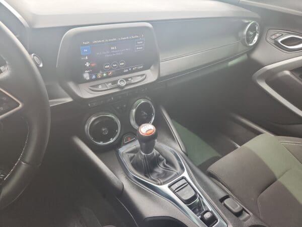 2019 Chevrolet Camaro - Image 10