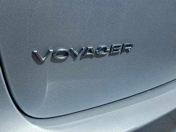 2022 Chrysler Voyager - Image 18