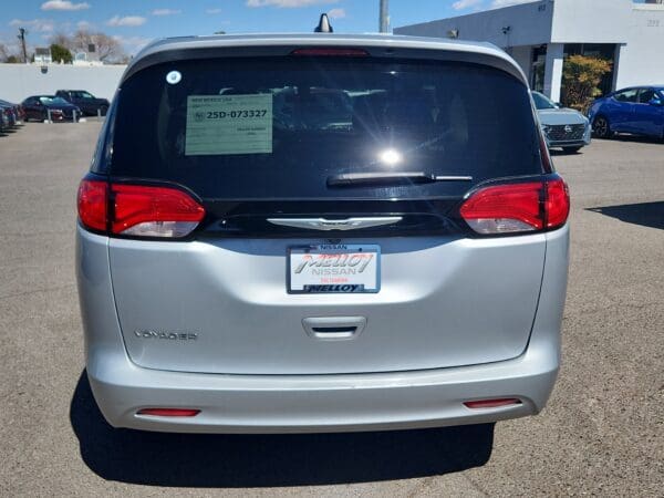 2022 Chrysler Voyager - Image 17