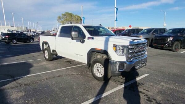 2023 GMC Sierra 2500HD - Image 2