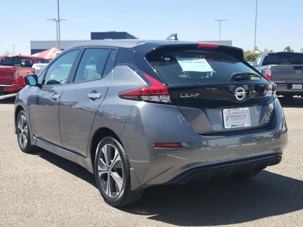 2021 Nissan LEAF - Image 3