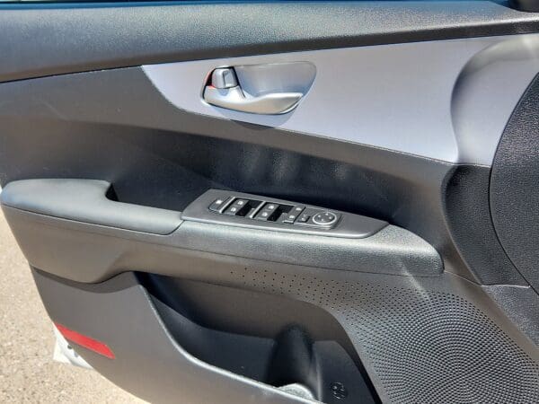 2024 Kia Forte - Image 14