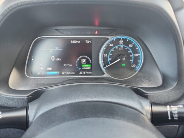 2021 Nissan LEAF - Image 8