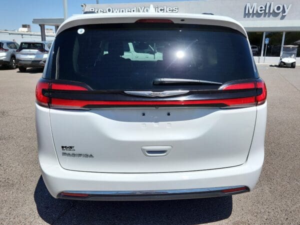 2022 Chrysler Pacifica - Image 19