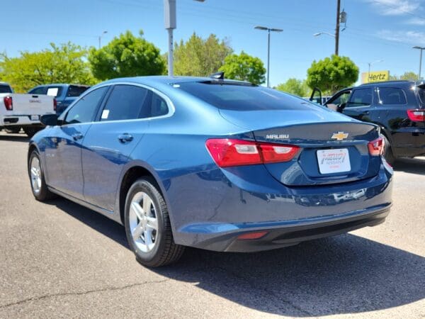 2024 Chevrolet Malibu - Image 3