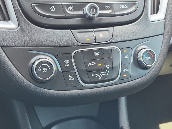 2024 Chevrolet Malibu - Image 13