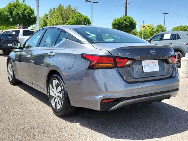 2024 Nissan Altima - Image 3