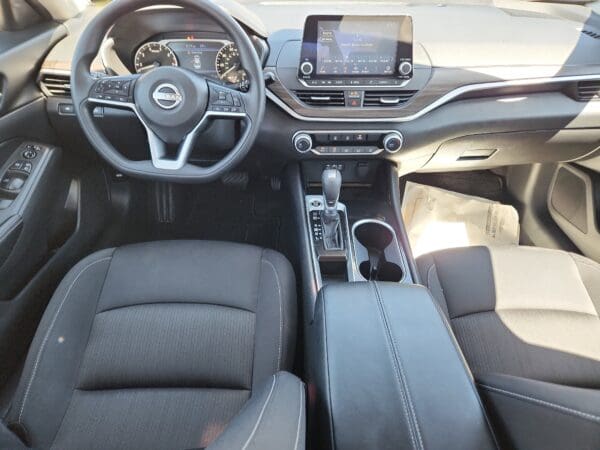 2024 Nissan Altima - Image 17