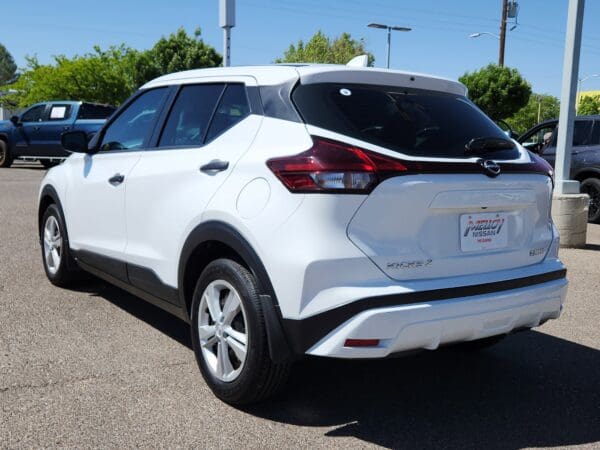 2024 Nissan Kicks - Image 3