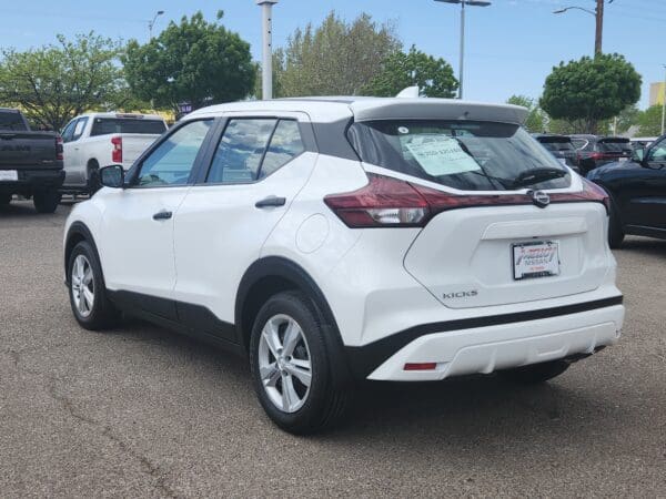 2022 Nissan Kicks - Image 3