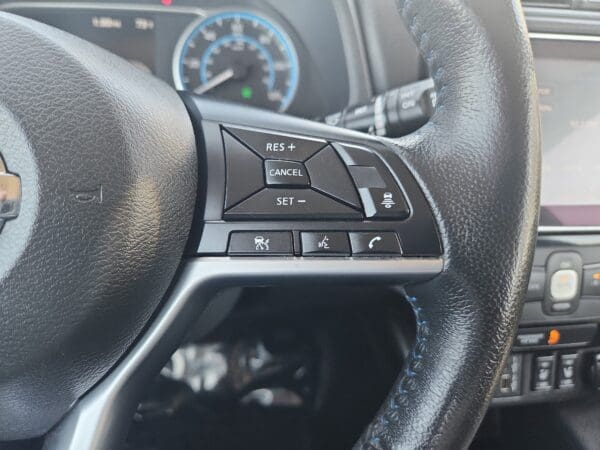2021 Nissan LEAF - Image 7