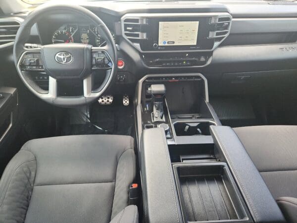 2022 Toyota Tundra 4WD - Image 17