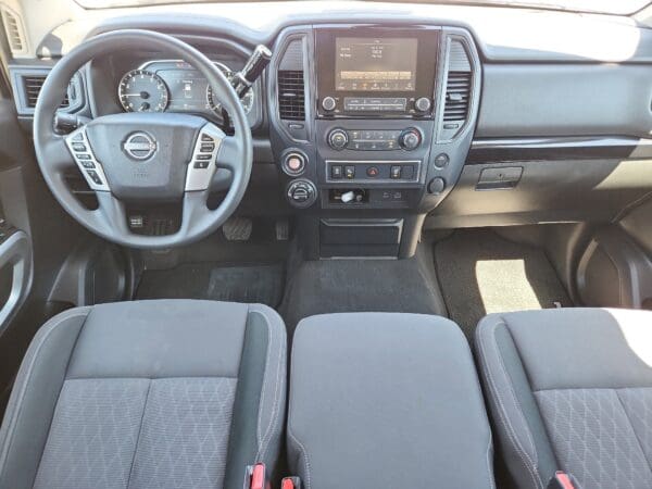 2023 Nissan Titan - Image 16