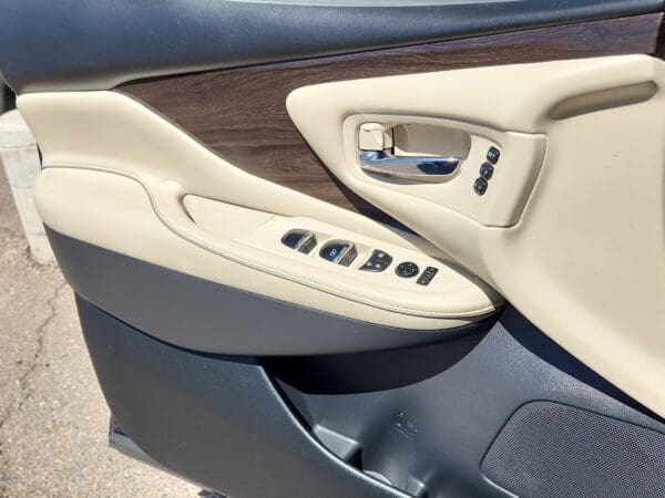 2020 Nissan Murano - Image 14
