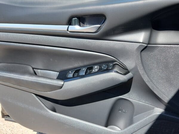 2023 Nissan Altima - Image 14