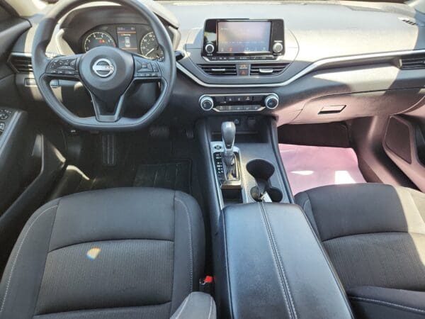 2024 Nissan Altima - Image 17