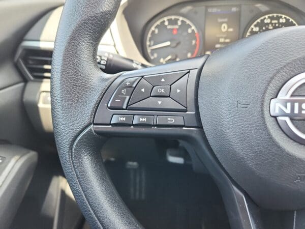 2024 Nissan Altima - Image 6