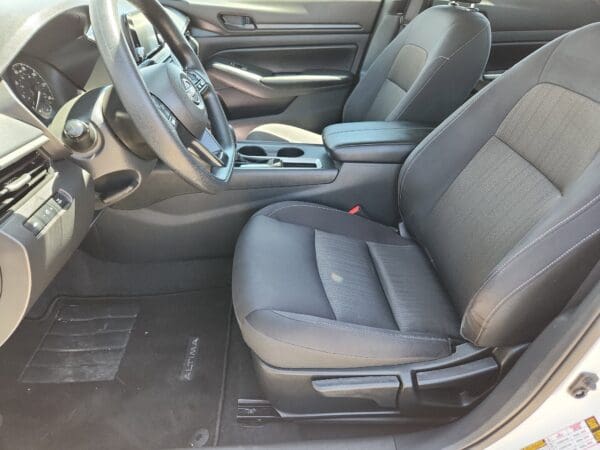 2024 Nissan Altima - Image 15