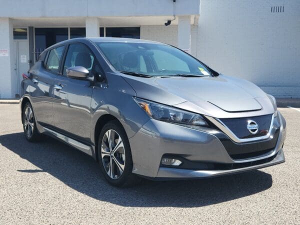 2021 Nissan LEAF - Image 4