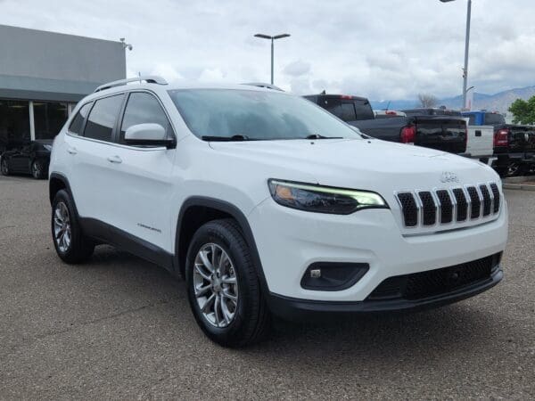 2020 Jeep Cherokee - Image 4