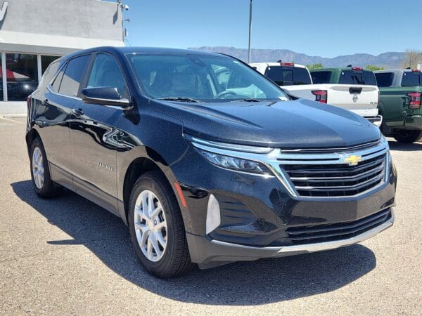 2023 Chevrolet Equinox - Image 4