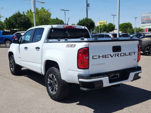 2022 Chevrolet Colorado - Image 3