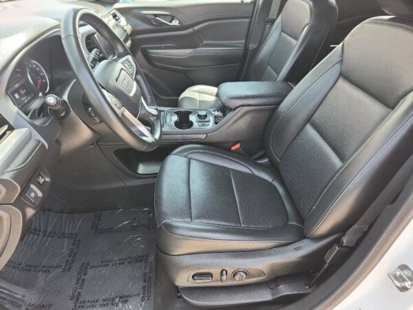 2023 GMC Acadia - Image 15