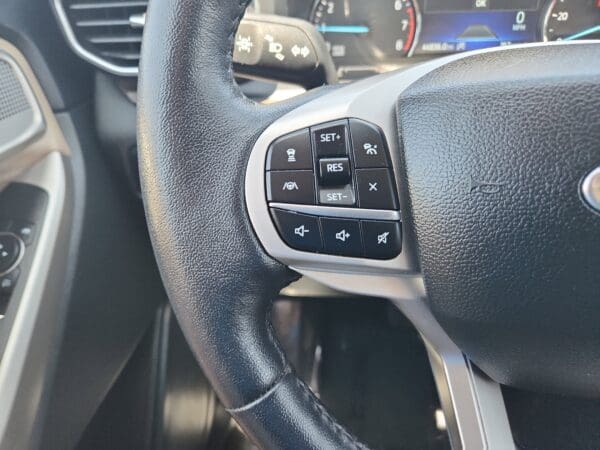 2023 Ford Explorer - Image 6