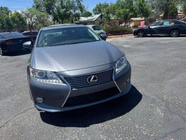 2013 Lexus ES - Image 4